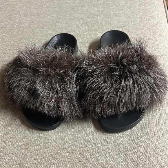 Brown fur rubber slides - Picture 2 of 4